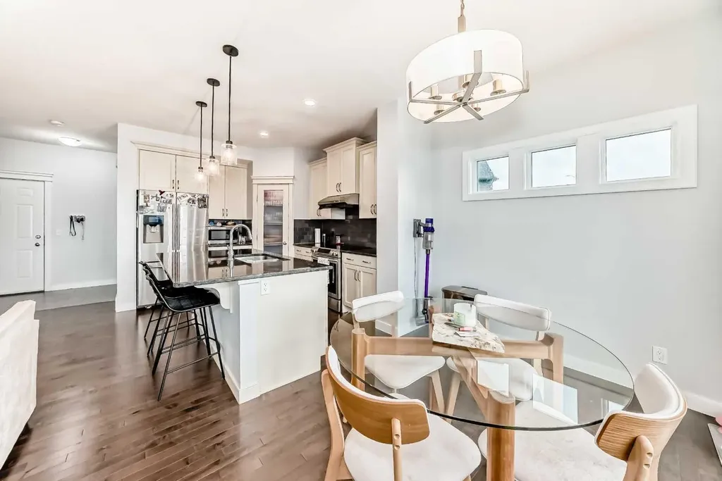51 Evanscrest Way NW Calgary AB T3P 0P9