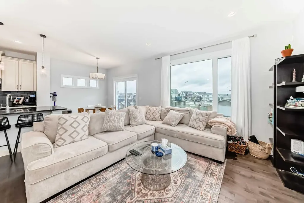 51 Evanscrest Way NW Calgary AB T3P 0P9