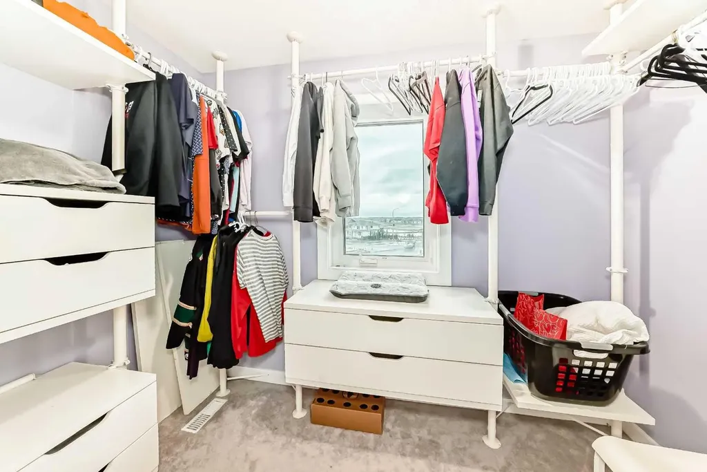 51 Evanscrest Way NW Calgary AB T3P 0P9