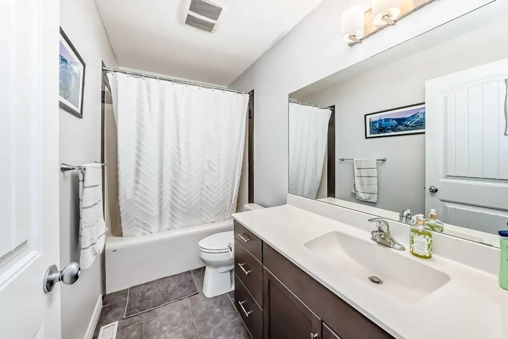 51 Evanscrest Way NW Calgary AB T3P 0P9