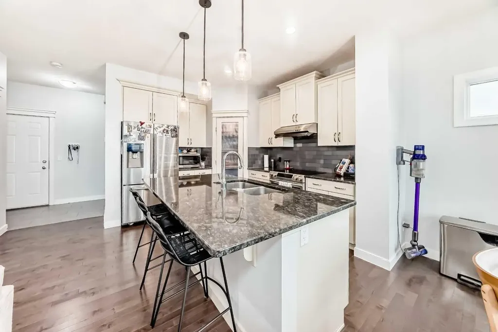 51 Evanscrest Way NW Calgary AB T3P 0P9