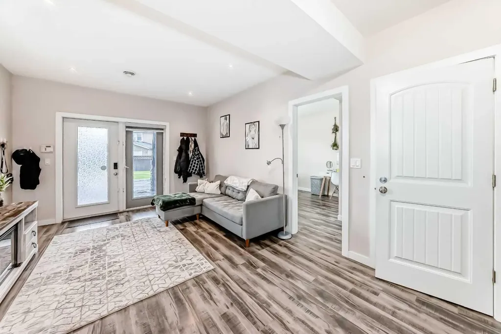 51 Evanscrest Way NW Calgary AB T3P 0P9