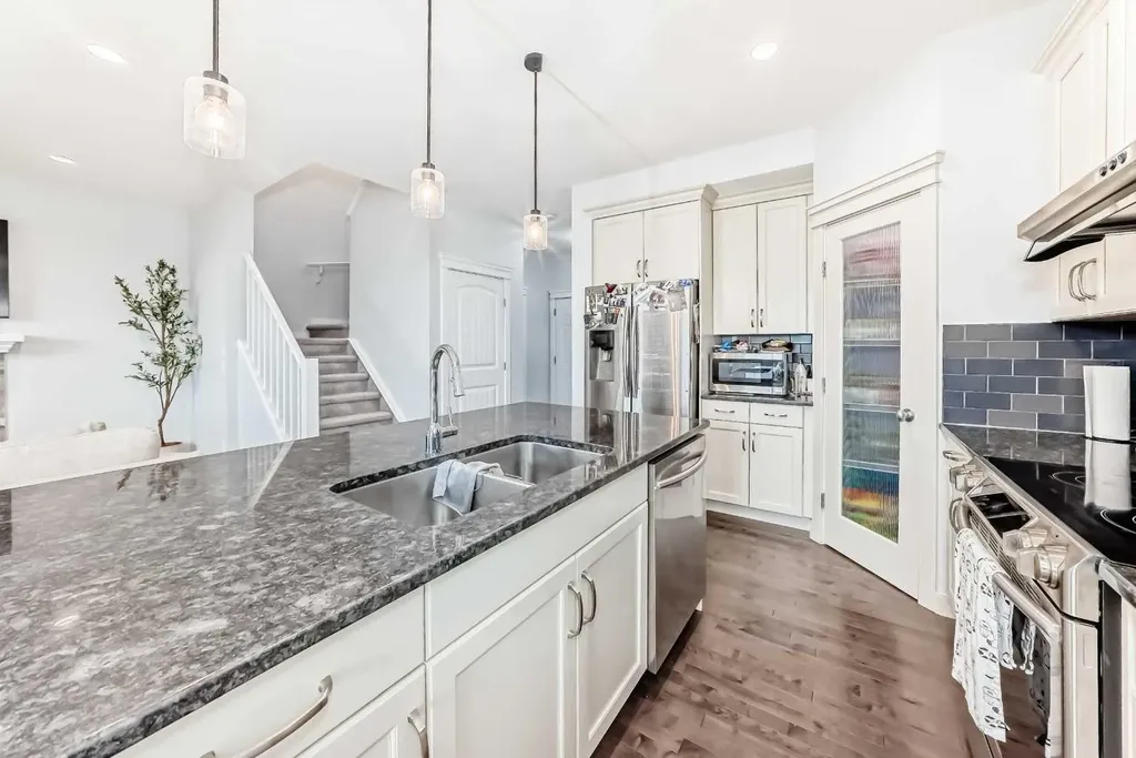 51 Evanscrest Way NW Calgary AB T3P 0P9