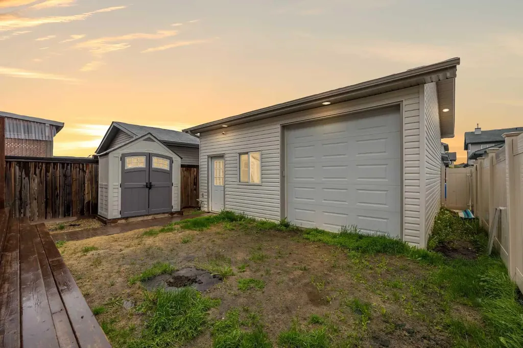 148 Fox Crescent Fort Mcmurray AB T9K 0C1
