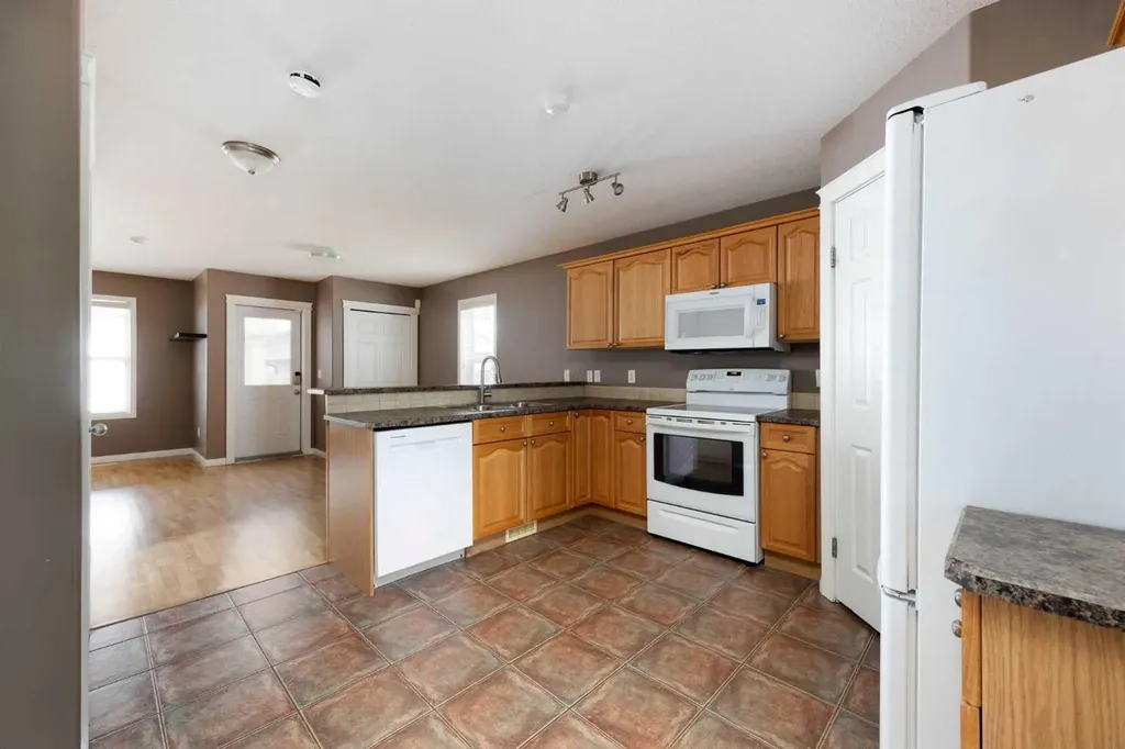 148 Fox Crescent Fort Mcmurray AB T9K 0C1
