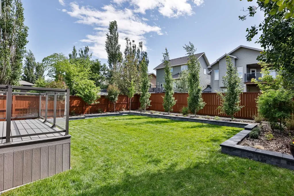 22 Riverland Close W Lethbridge AB T1K 5T5