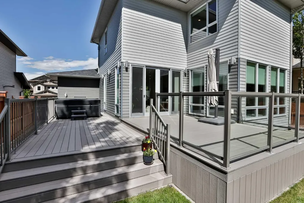 22 Riverland Close W Lethbridge AB T1K 5T5