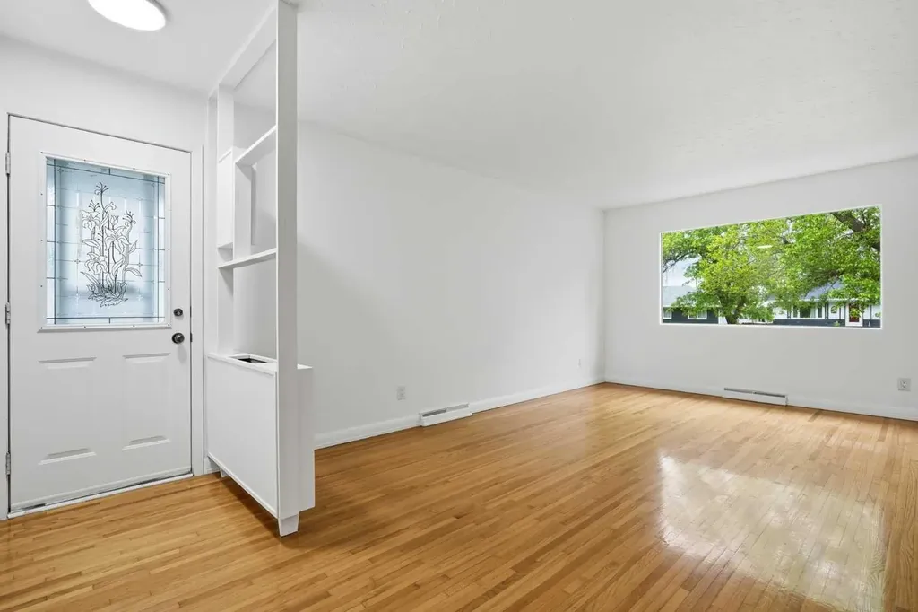 1040 16 Street NE Calgary AB T2E 4S8