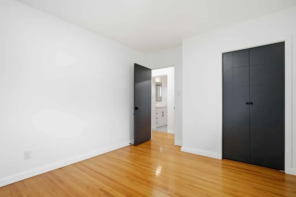 1040 16 Street NE Calgary AB T2E 4S8