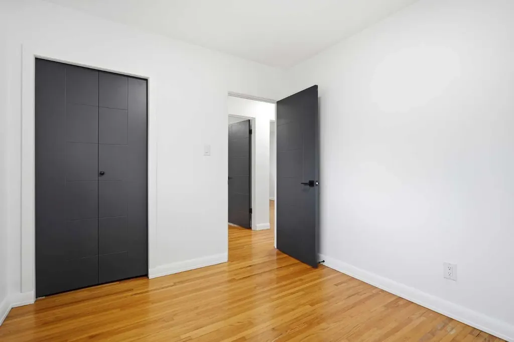 1040 16 Street NE Calgary AB T2E 4S8