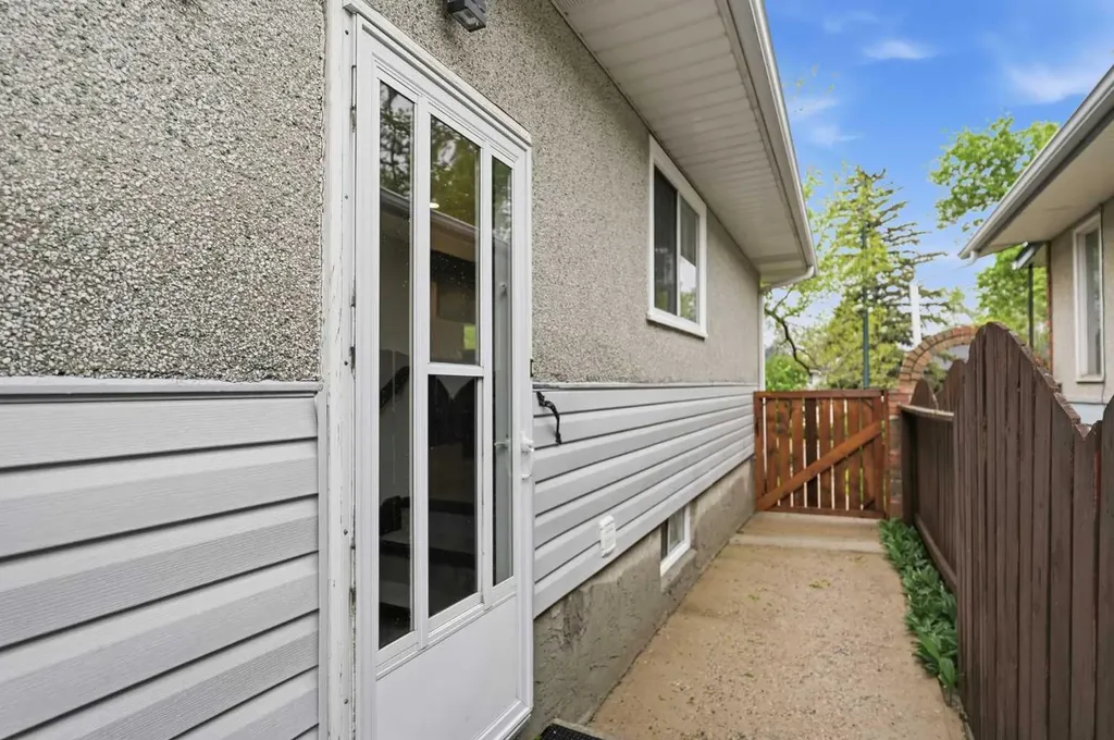 1040 16 Street NE Calgary AB T2E 4S8