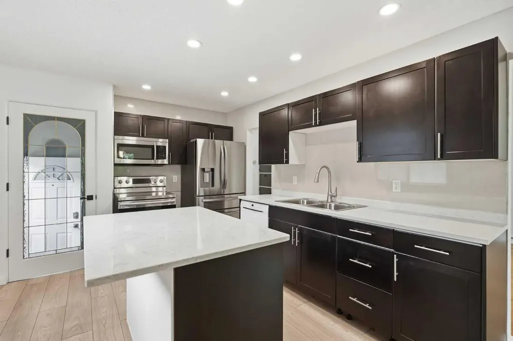 1040 16 Street NE Calgary AB T2E 4S8