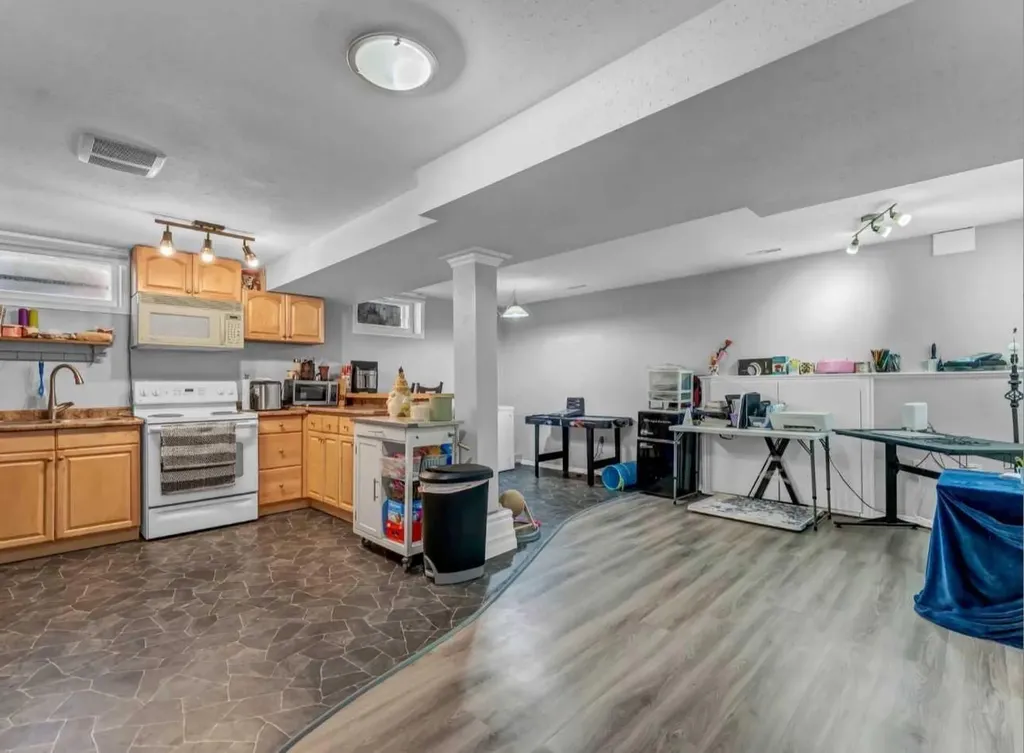261 9 Street SW Medicine Hat AB T1A 4N8