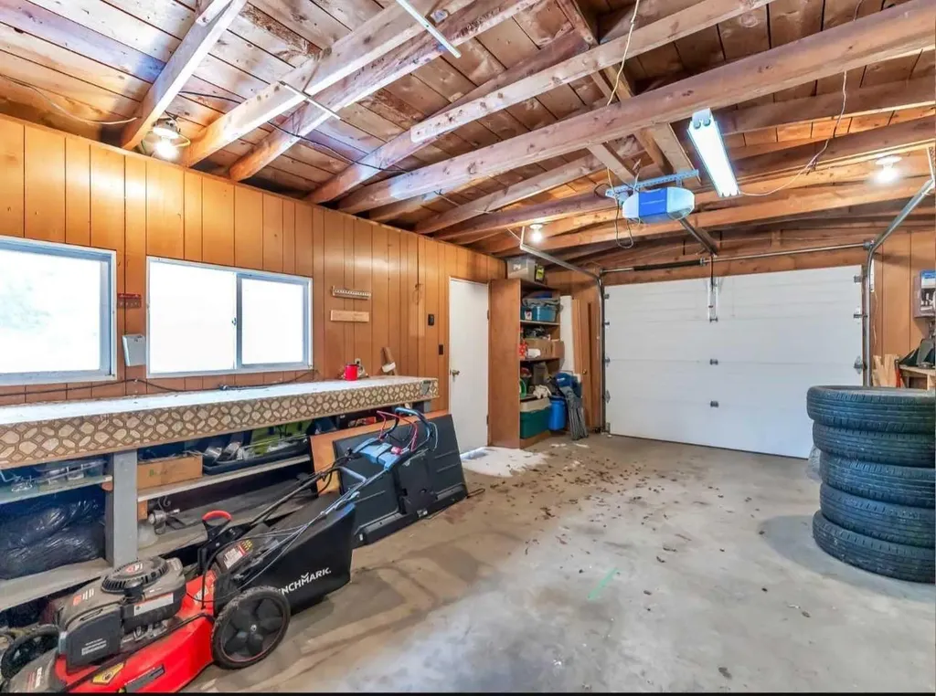261 9 Street SW Medicine Hat AB T1A 4N8