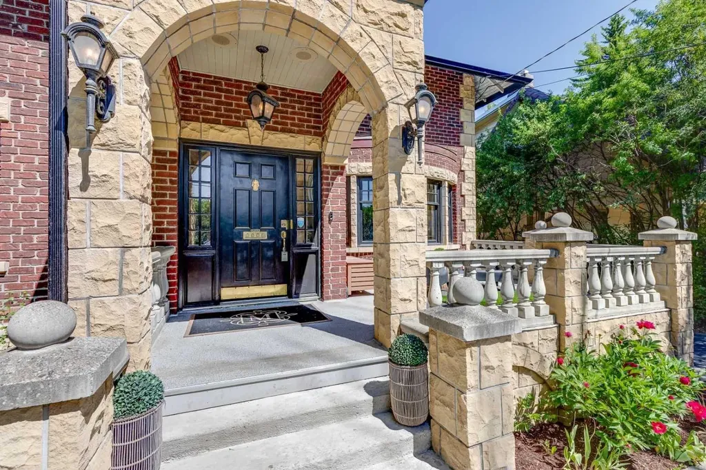 628 Elbow Drive SW Calgary AB T2S 2H7