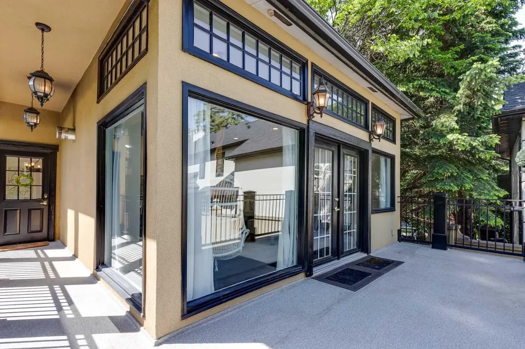628 Elbow Drive SW Calgary AB T2S 2H7