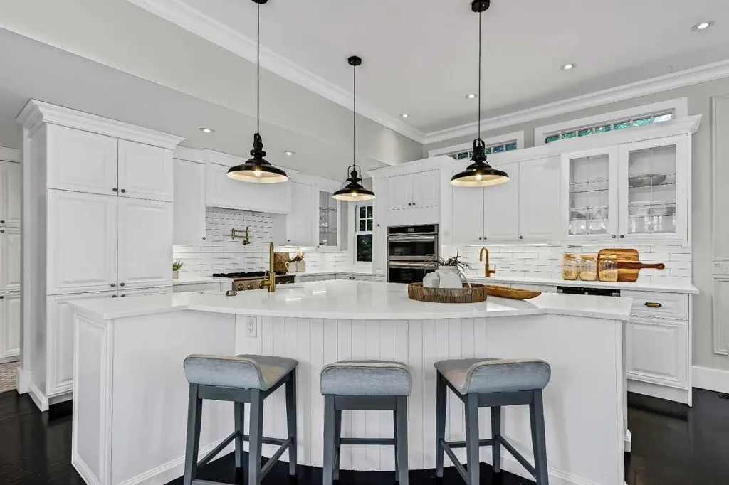 628 Elbow Drive SW Calgary AB T2S 2H7