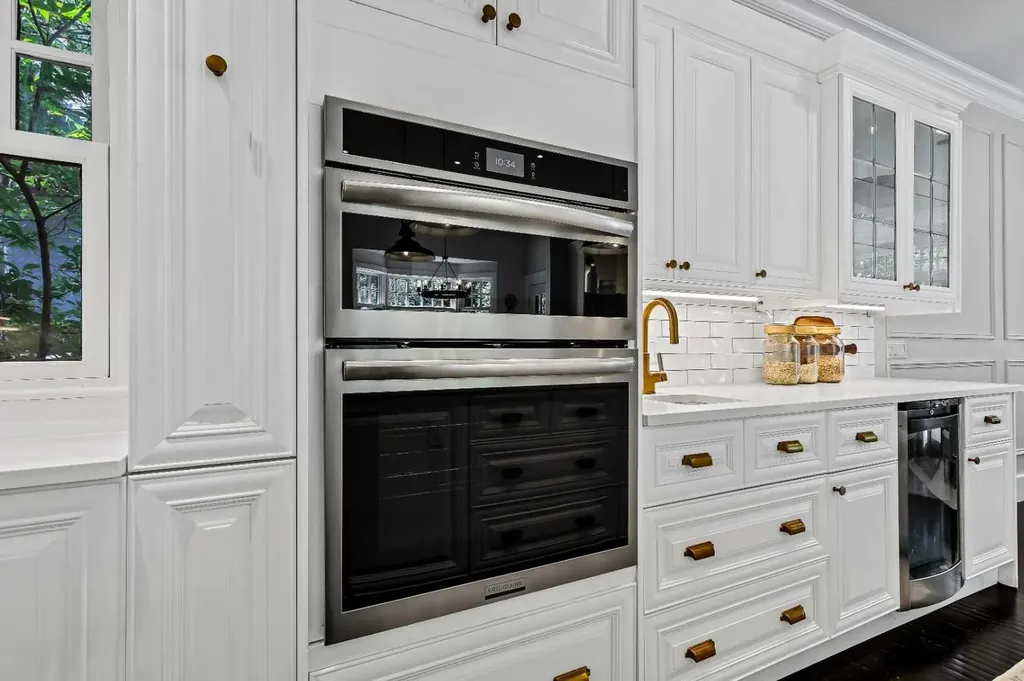 628 Elbow Drive SW Calgary AB T2S 2H7