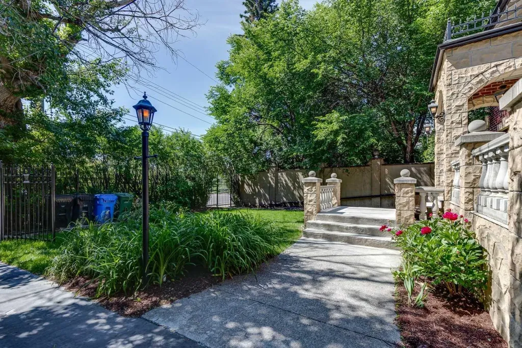 628 Elbow Drive SW Calgary AB T2S 2H7