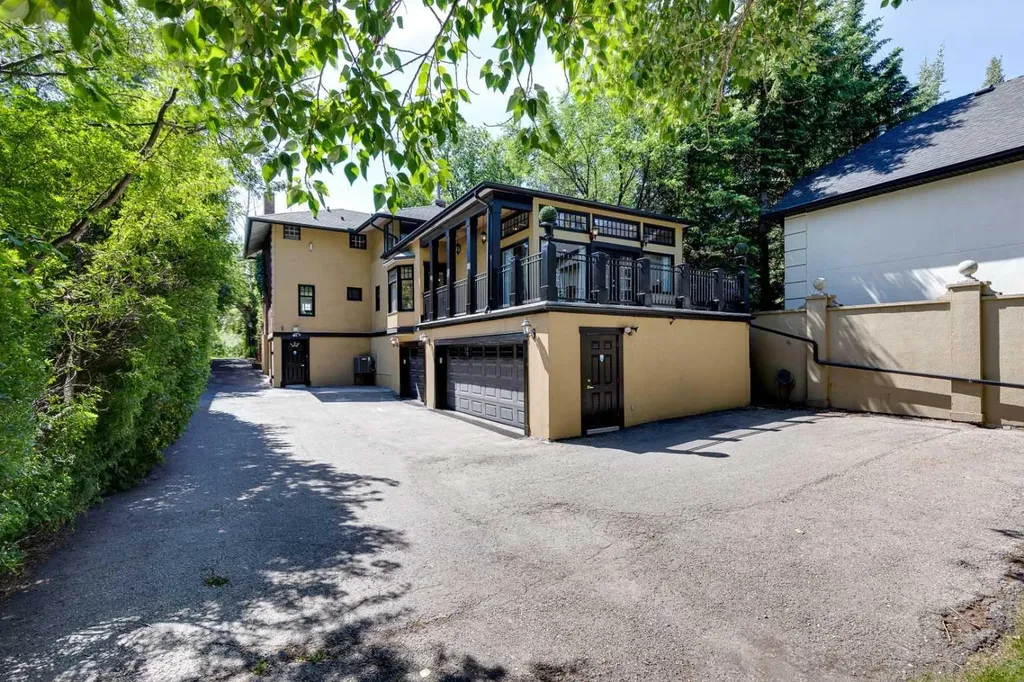 628 Elbow Drive SW Calgary AB T2S 2H7