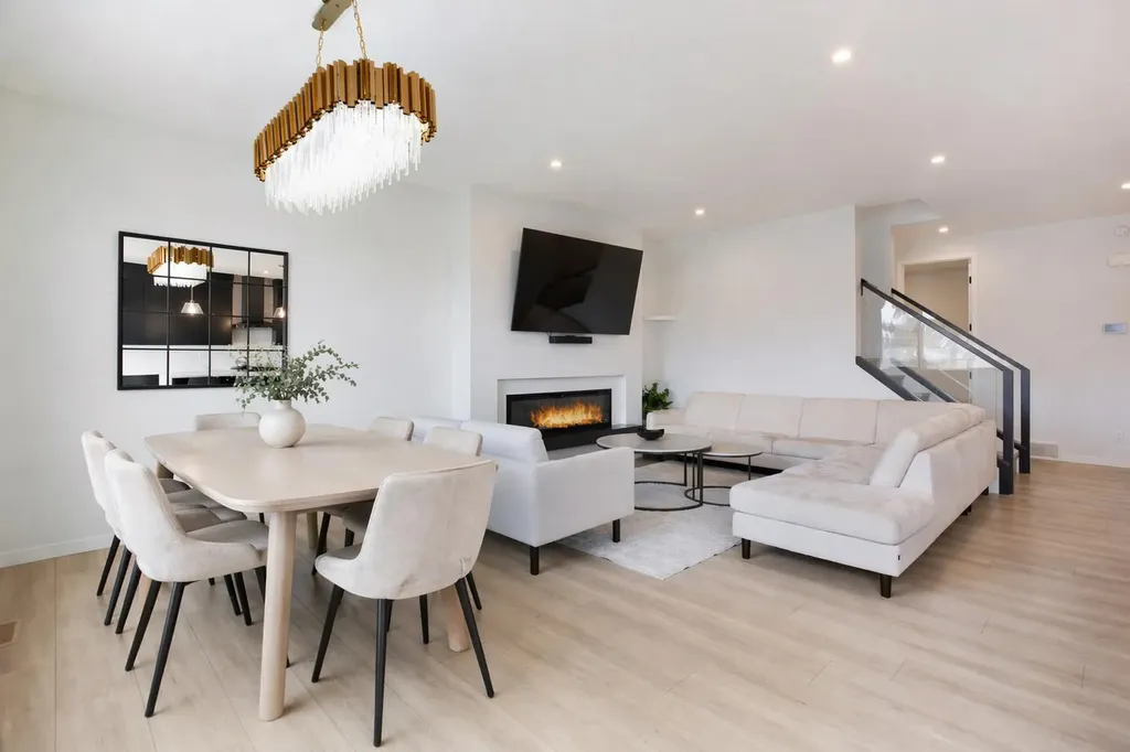 206 Rowley Way NW Calgary AB T3L0G7