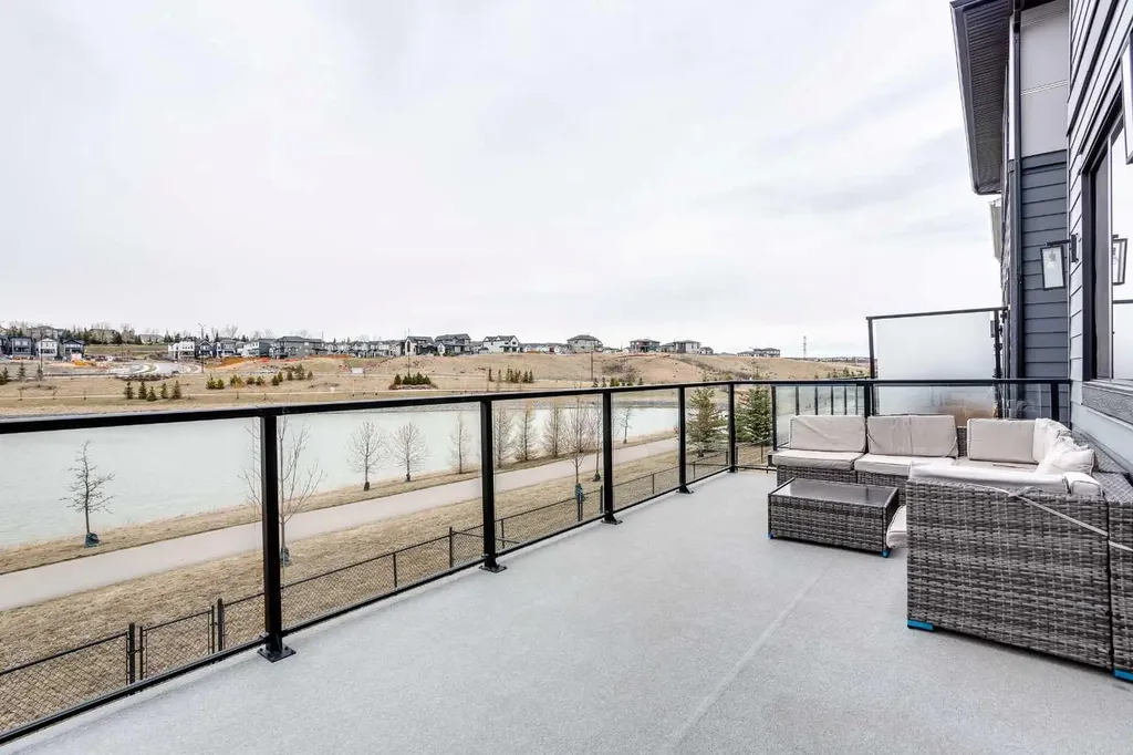 206 Rowley Way NW Calgary AB T3L0G7