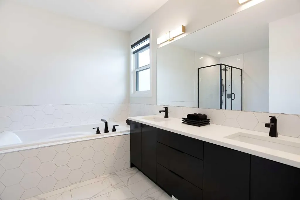 206 Rowley Way NW Calgary AB T3L0G7