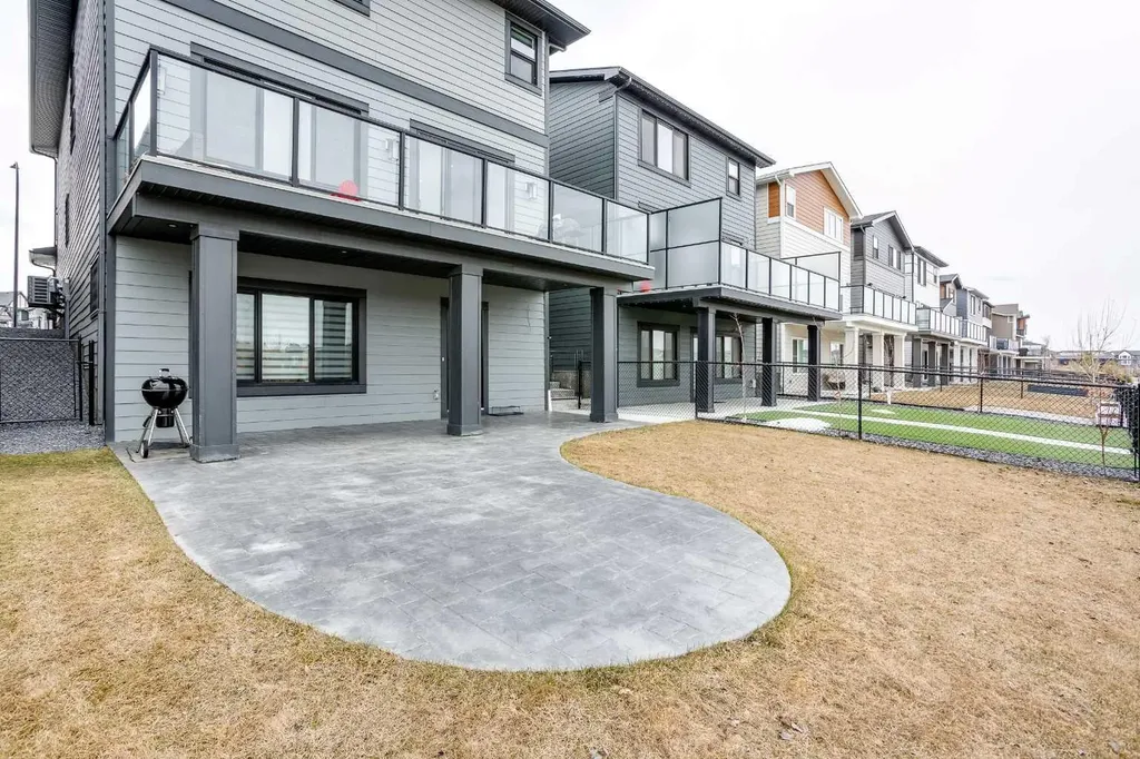 206 Rowley Way NW Calgary AB T3L0G7