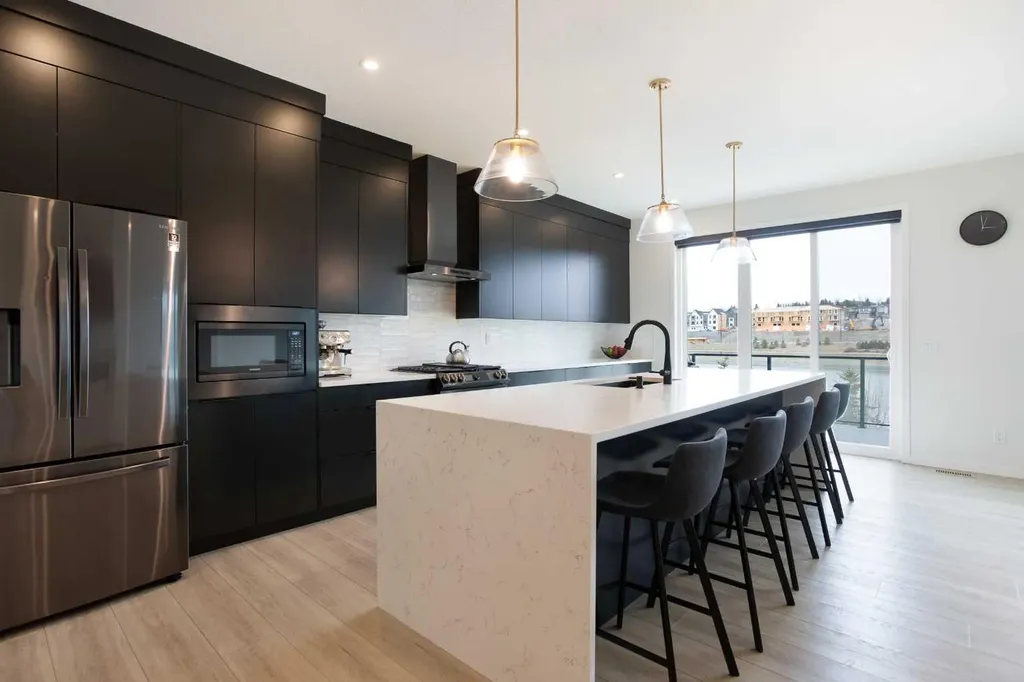 206 Rowley Way NW Calgary AB T3L0G7
