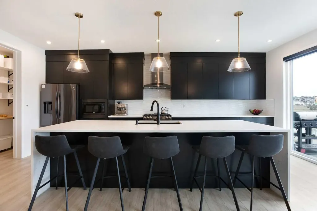 206 Rowley Way NW Calgary AB T3L0G7