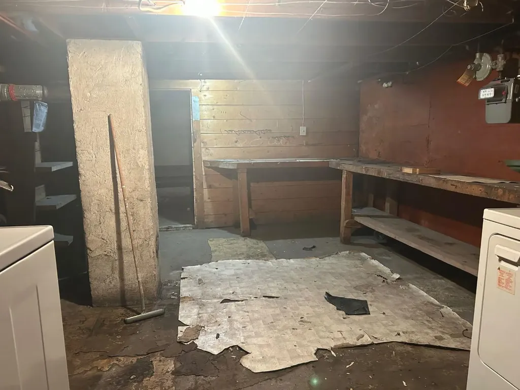 20602 25 Avenue Bellevue AB T0K 0C0