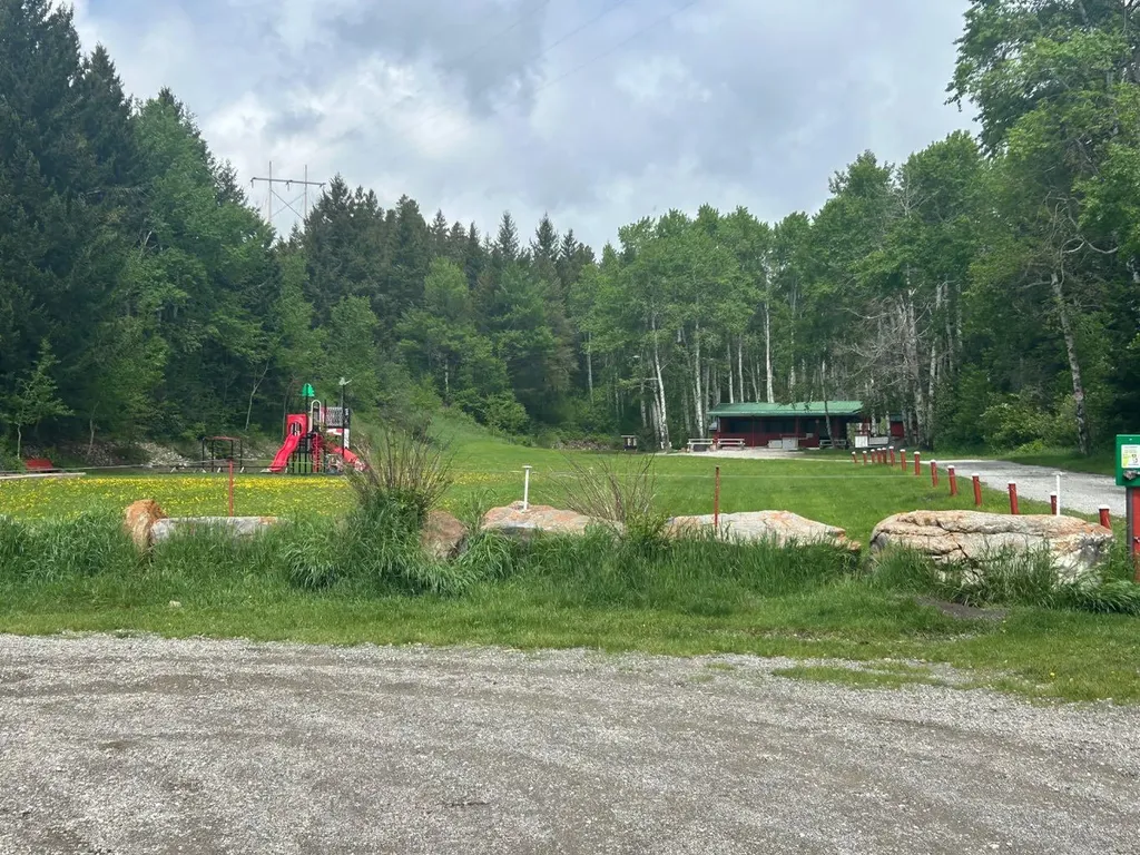 20602 25 Avenue Bellevue AB T0K 0C0