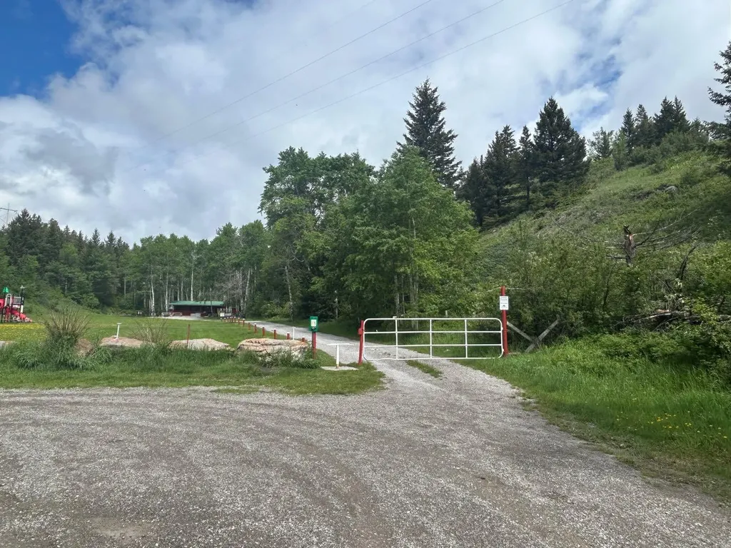20602 25 Avenue Bellevue AB T0K 0C0