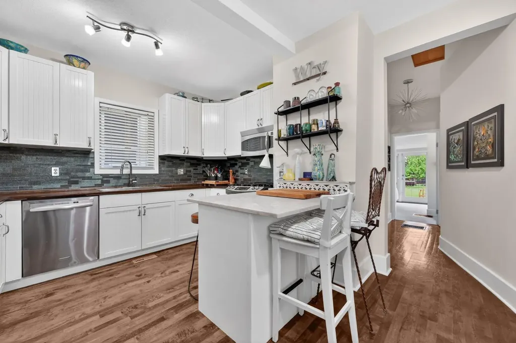 447 Marsh Road NE Calgary AB T2E5B2