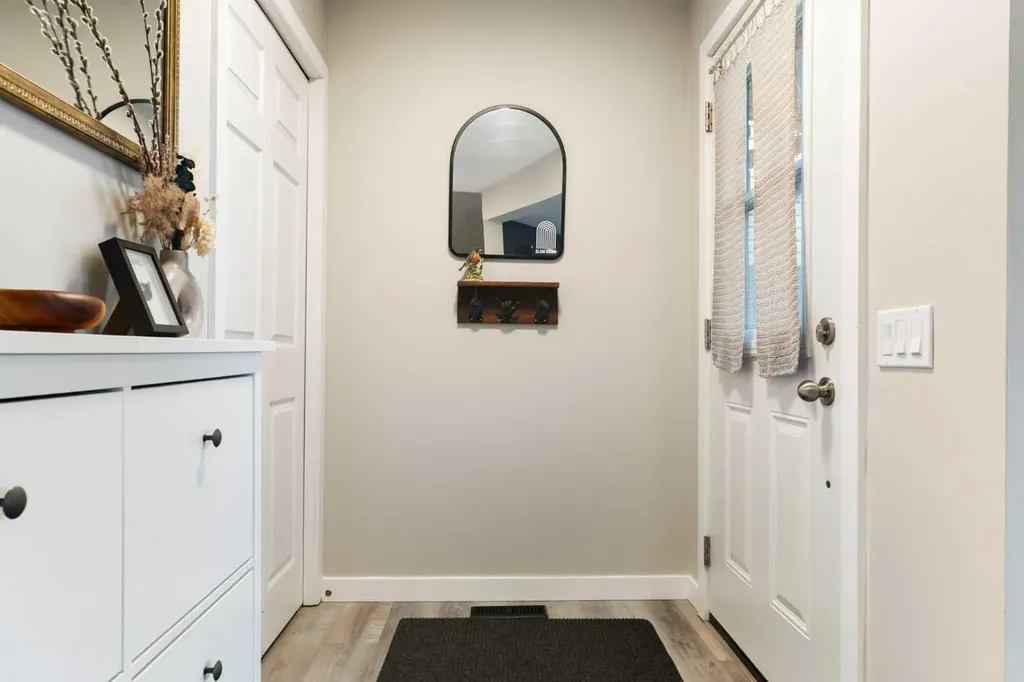 25 Bermuda Place Calgary AB T3K1H4