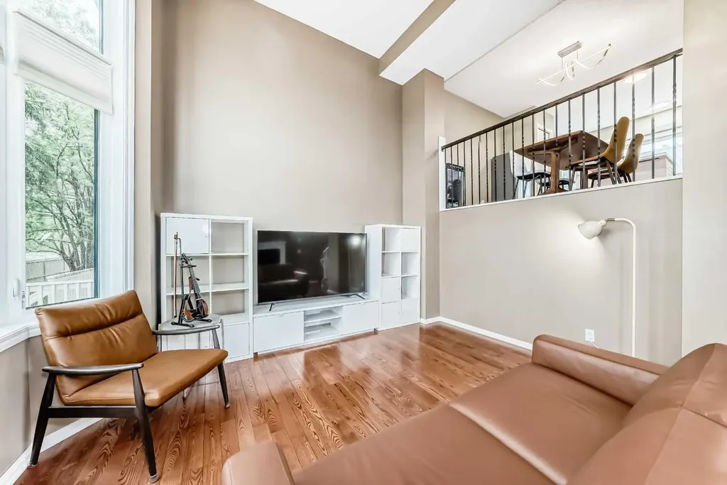 4 Glenbrook Villas SW Calgary AB T3E 7E8