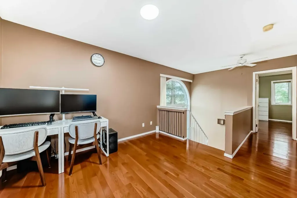 4 Glenbrook Villas SW Calgary AB T3E 7E8