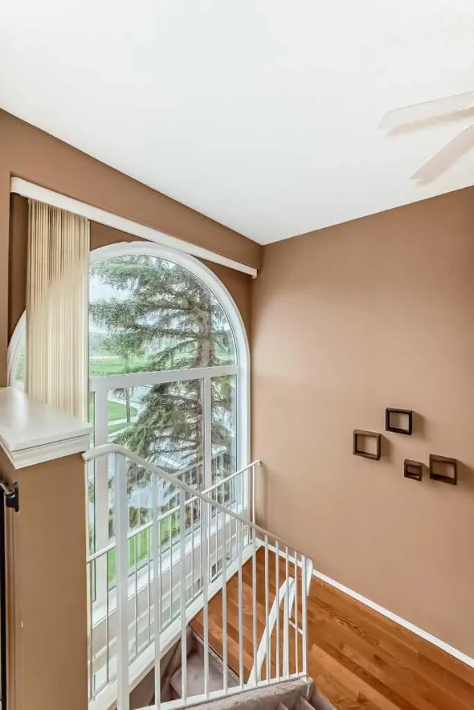 4 Glenbrook Villas SW Calgary AB T3E 7E8