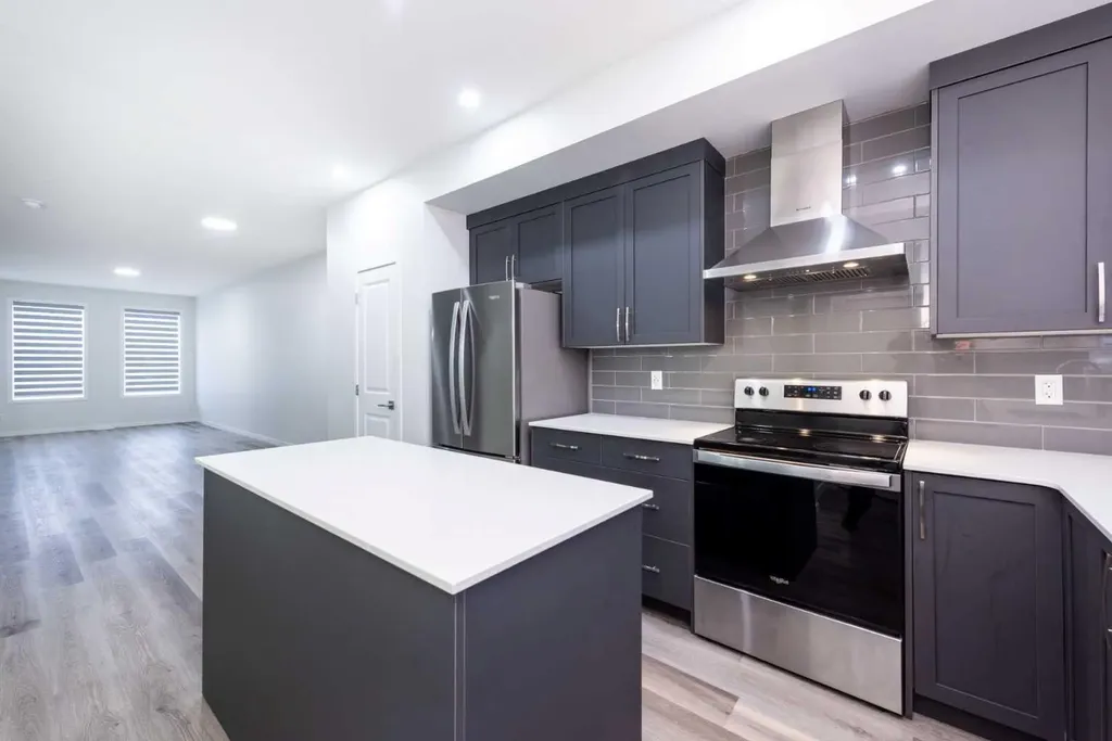 57 Corner Glen Row NE Calgary AB T3N 2L9