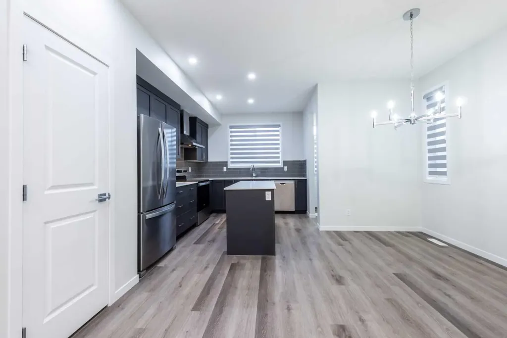 57 Corner Glen Row NE Calgary AB T3N 2L9