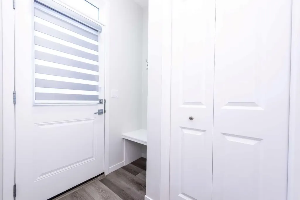 57 Corner Glen Row NE Calgary AB T3N 2L9