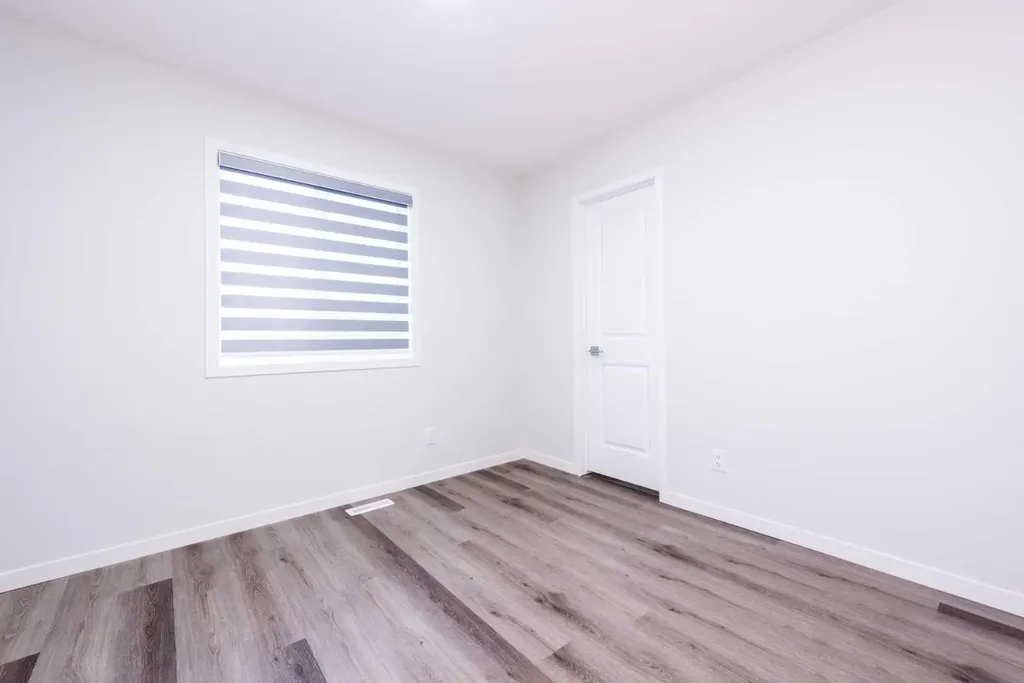 57 Corner Glen Row NE Calgary AB T3N 2L9