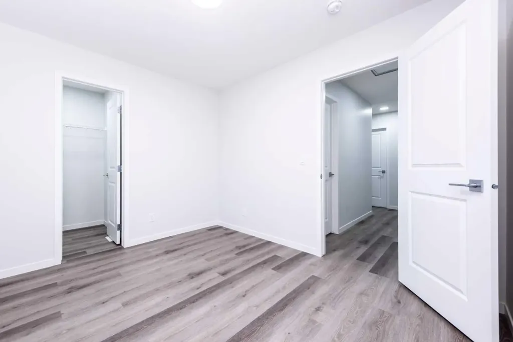 57 Corner Glen Row NE Calgary AB T3N 2L9