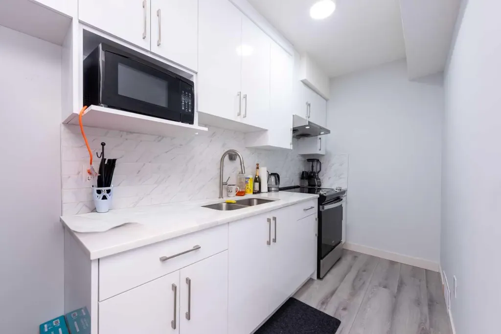 57 Corner Glen Row NE Calgary AB T3N 2L9