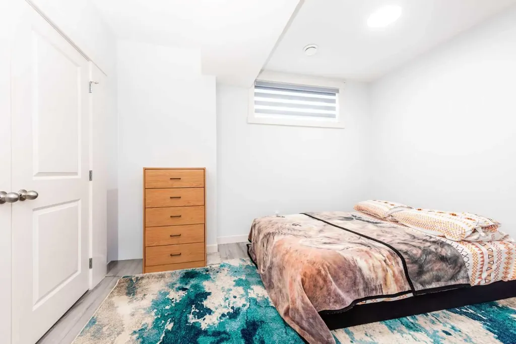 57 Corner Glen Row NE Calgary AB T3N 2L9