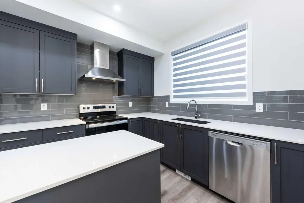 57 Corner Glen Row NE Calgary AB T3N 2L9