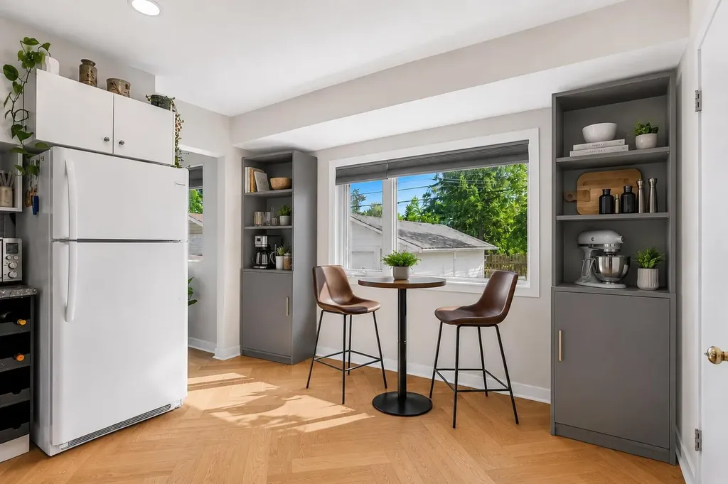 1207 40 Avenue NW Calgary AB T2K 0G3