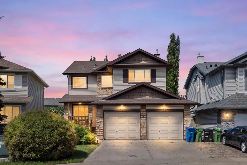 2693 Coopers Circle SW Airdrie AB T4B 3B8