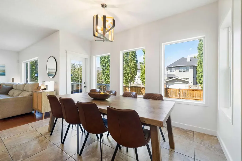 2693 Coopers Circle SW Airdrie AB T4B 3B8