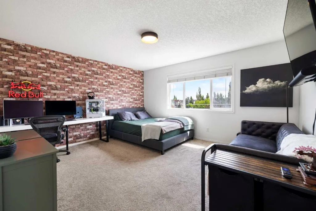 2693 Coopers Circle SW Airdrie AB T4B 3B8